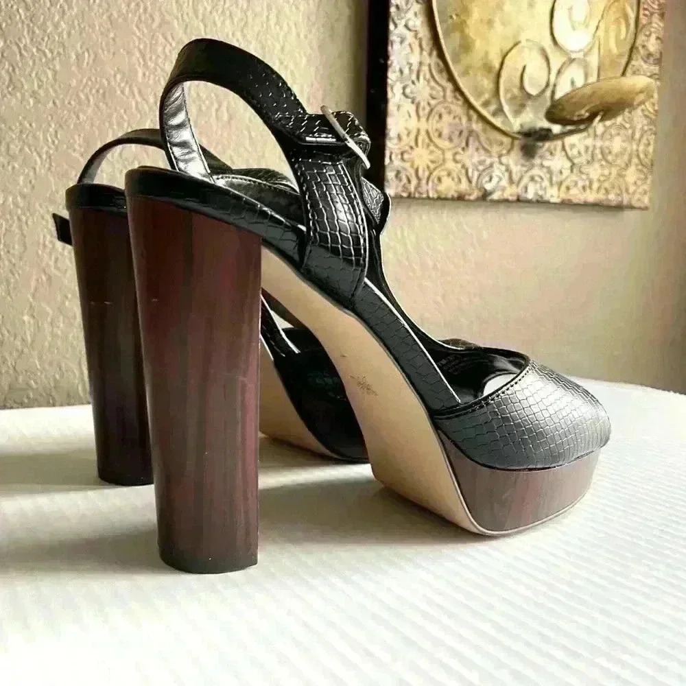 BCBGeneration Oxinia Black Snake PU Sandals Shoes Size‎ 7